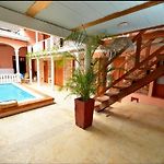 Room In Guest Room - Ca-5 Gethsemane Room With Breakfast Included And Wifi