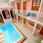 Room In Guest Room - Ca-5 Gethsemane Room With Breakfast Included And Wifi