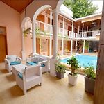 Room In Guest Room - Ca-5 Gethsemane Room With Breakfast Included And Wifi